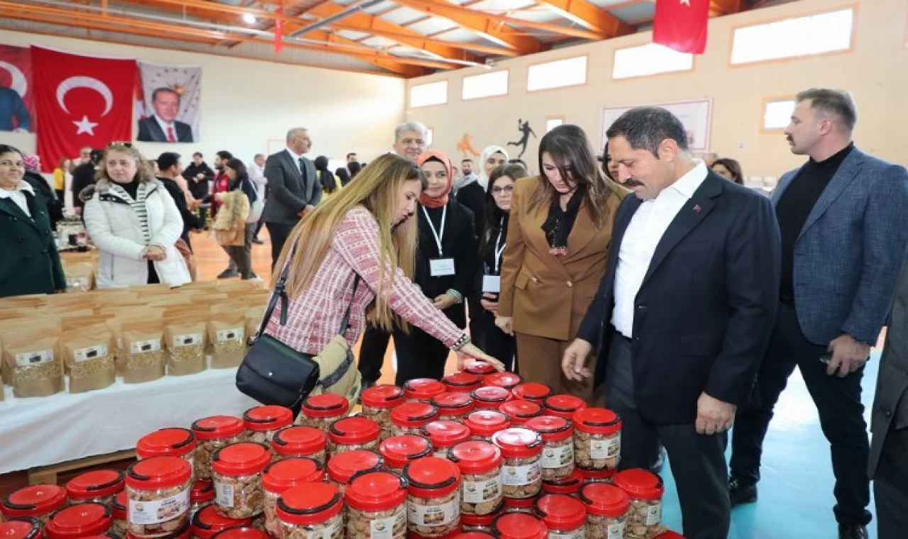 Hatay Valiliği’nin ’Hayat Hatay’ markalı ürünleri raflara girdi