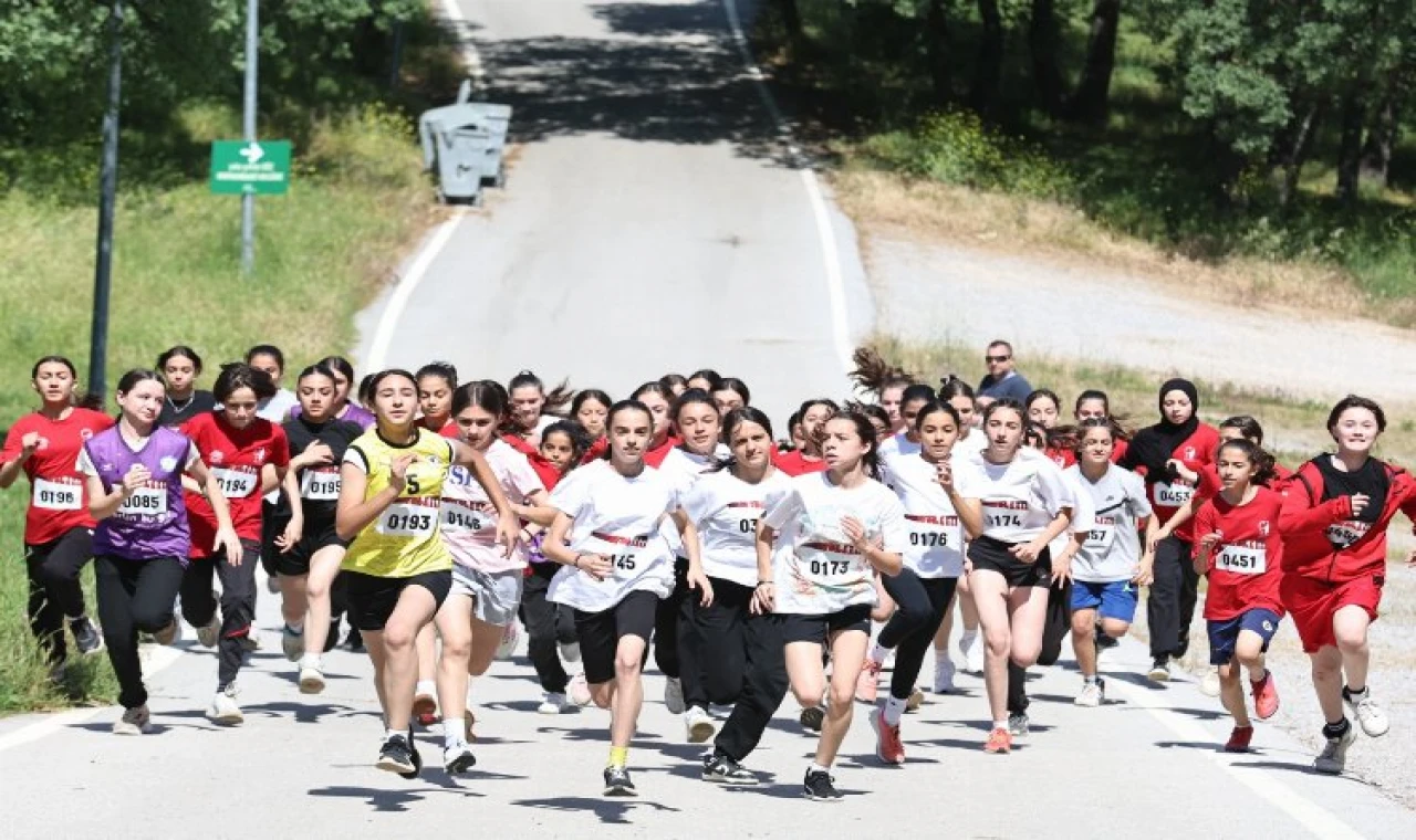 Kros yarışları Nilüfer’de nefesleri kesti