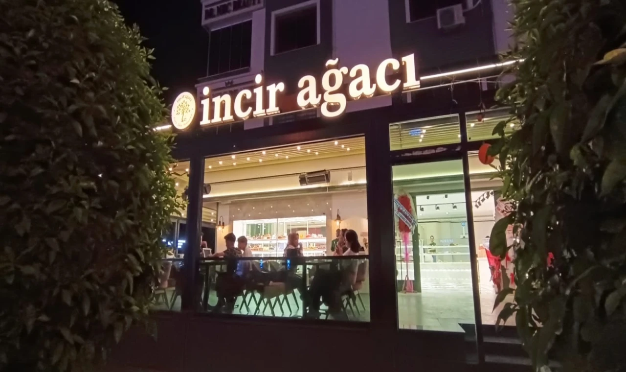 Osmaniye'nin Yeni Gözde Kafesi: İncir Ağacı Kafe Gazetecilerin Takdirini Kazandı