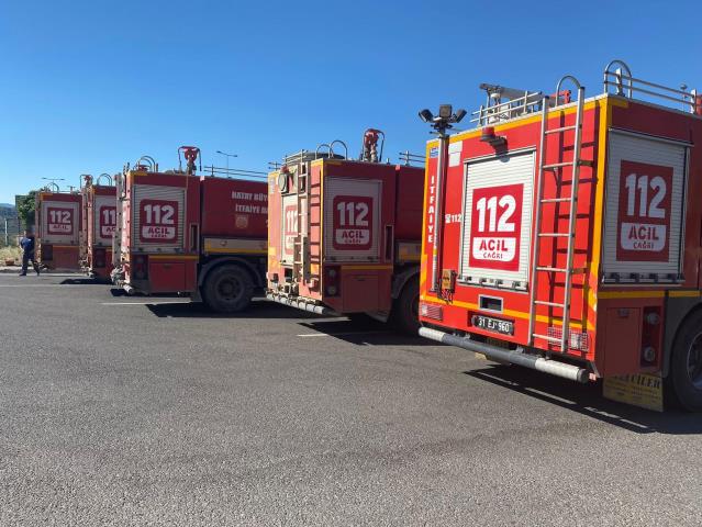 Kahraman itfaiyeciler yangınlarda canhıraş mücadele ediyor