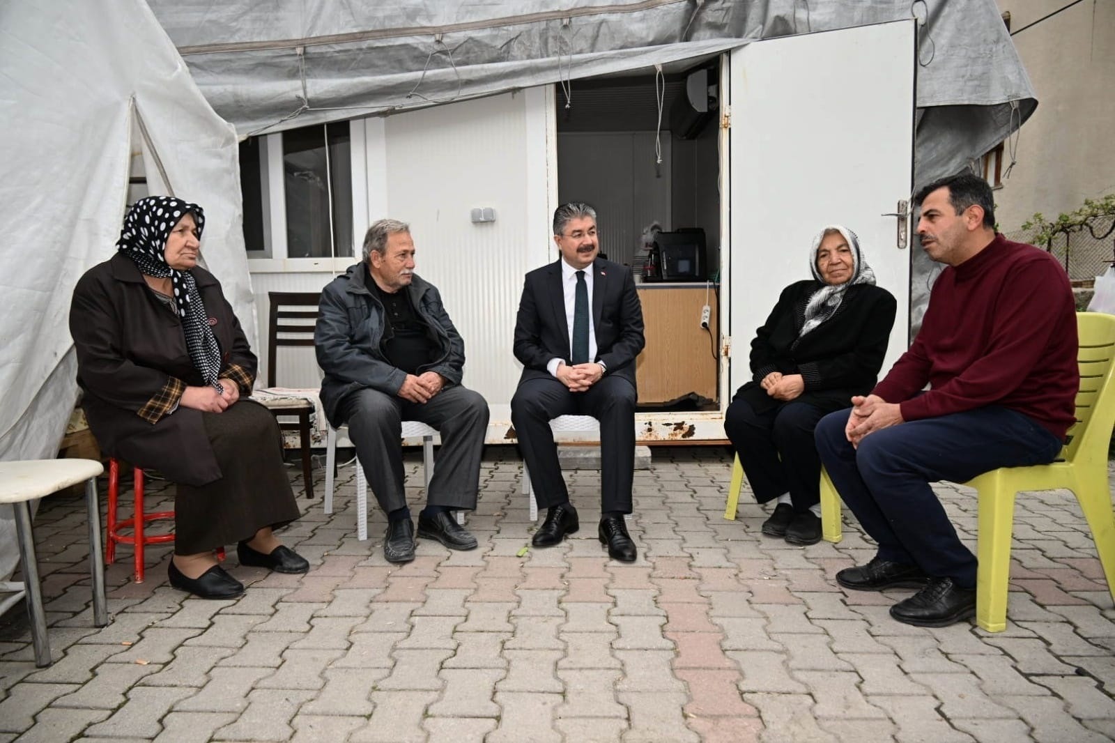 Vali Yılmaz, Aslankurt ailesinin acısını paylaştı