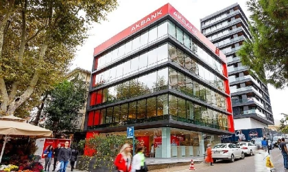 Akbank, Afet Bölgesinde Sosyal ve Ekonomik Kalkınmaya Hizmet Ediyor