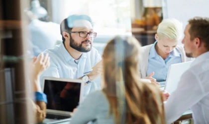 İşyeri ortamı çalışanların mutluluğunu etkiliyor