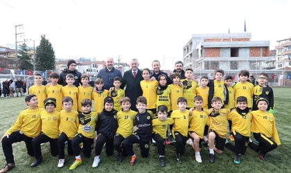 Minik futbolcular Büyükakın’a hünerlerini sergiledi
