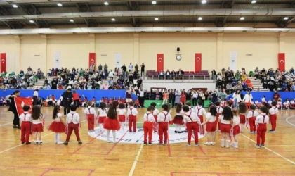 23 Nisan Çocuk Şenliği, minik öğrencilerin gösterileriyle son buldu