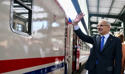 Turistik ilk sefere uğurlandı