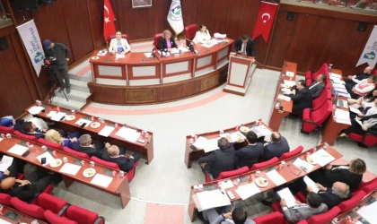 İzmit’te ’mezarlık yeri’ algısına ’dini tesis satışı’ göndermesi