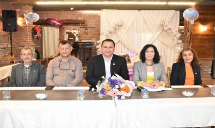 Manisa Dostlar Meclisi’nin konuğu Yunusemre Muhtarlar Derneği Başkanı Bedriye Pehlivan 