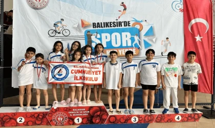 Balıkesir Büyükşehir’in minikleri madalyaları topladı