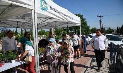 Bayramda Çiçekler Büyükşehir’den
