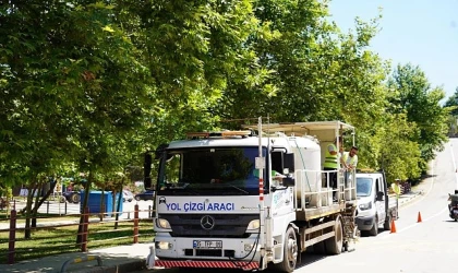 Yol çizgileri ile ulaşım güvenli hale geliyor