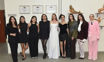 Ege’de edebiyat ve moda aynı sahneyi paylaştı